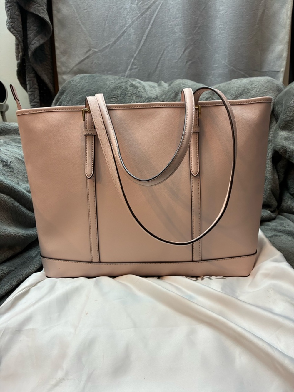 Michael Kors Blush Saffiano Leather Tote with Gold Hardware - Picture 5 of 8